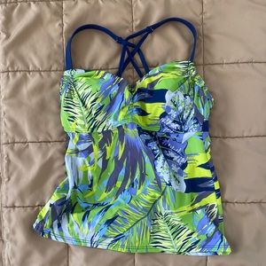 Title Nine Tankini top 32D